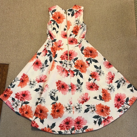 Calvin Klein White Floral Dress Size 10 - Picture 2 of 5
